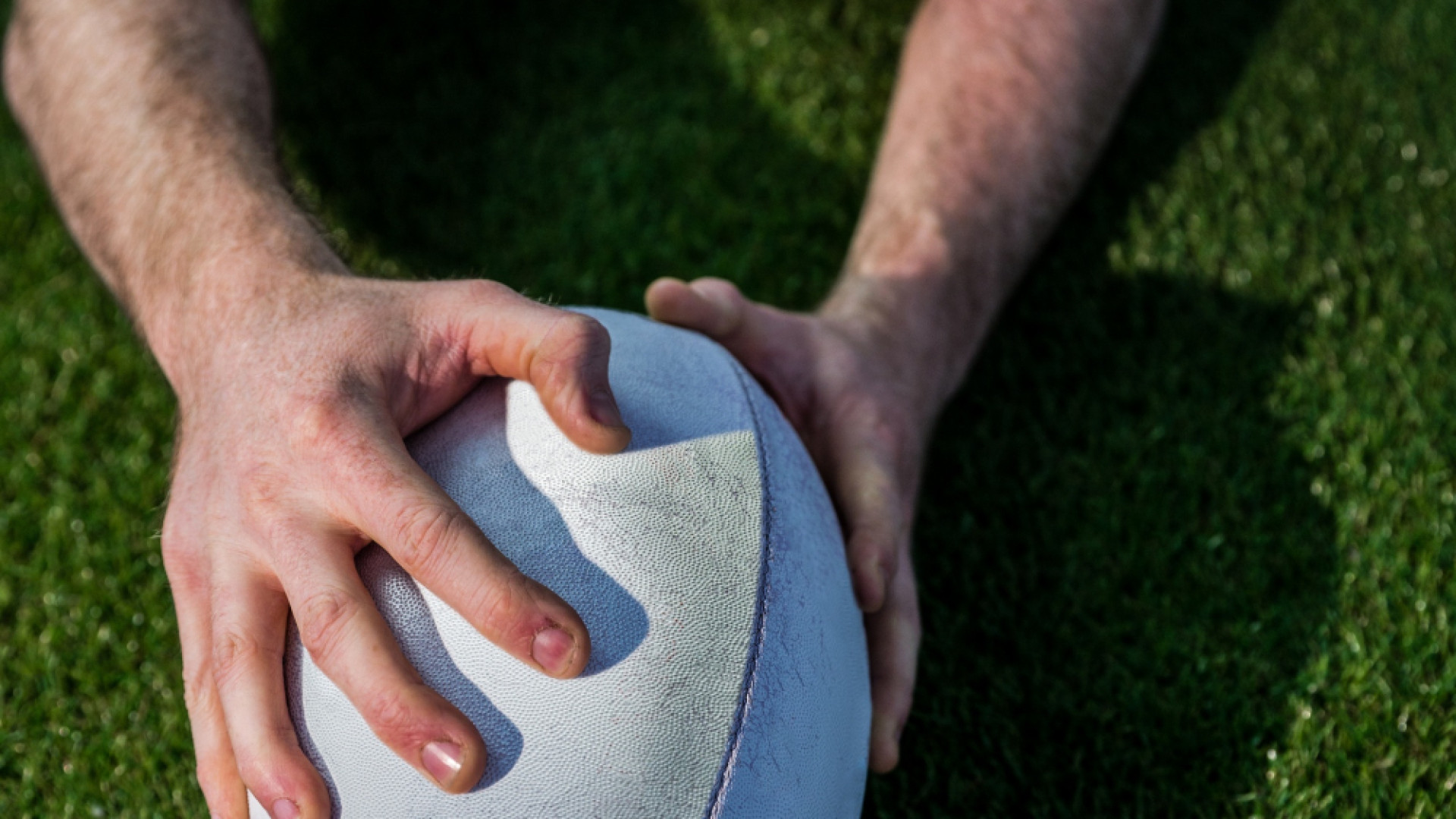 Réplica, performance, officiel ou marketplace : comment choisir son maillot des Bleus ?